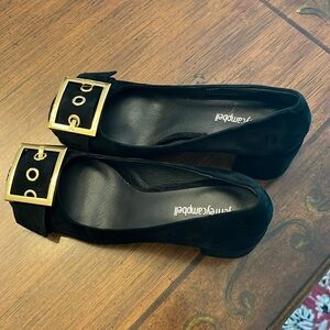 NWOT Facts Womens Block Heels in black velvet leather size 7.5